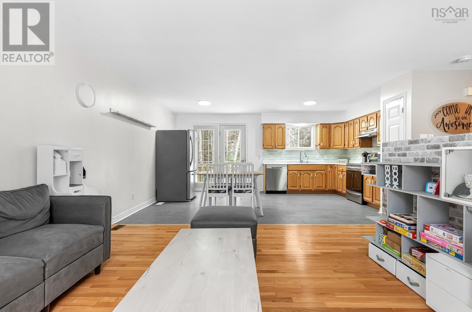 Property 14 of 39 of 45 Rockcliffe Crescent