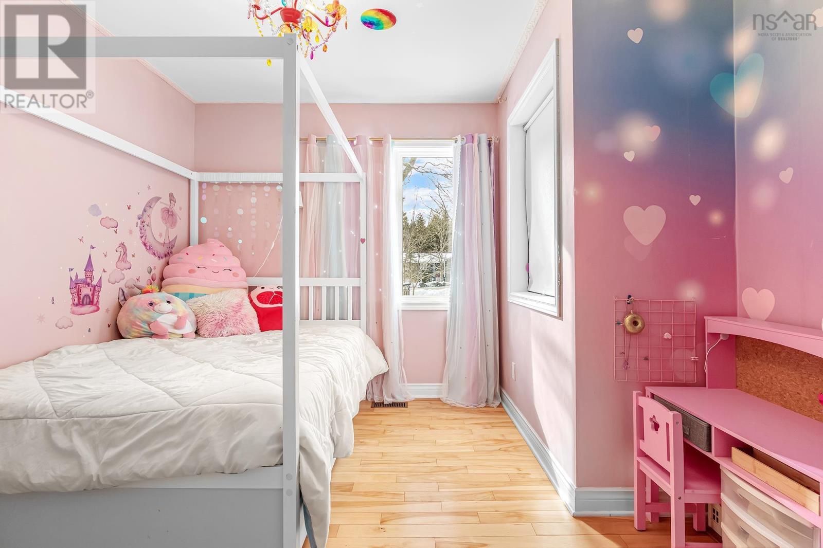 Property 25 of 39 of 45 Rockcliffe Crescent