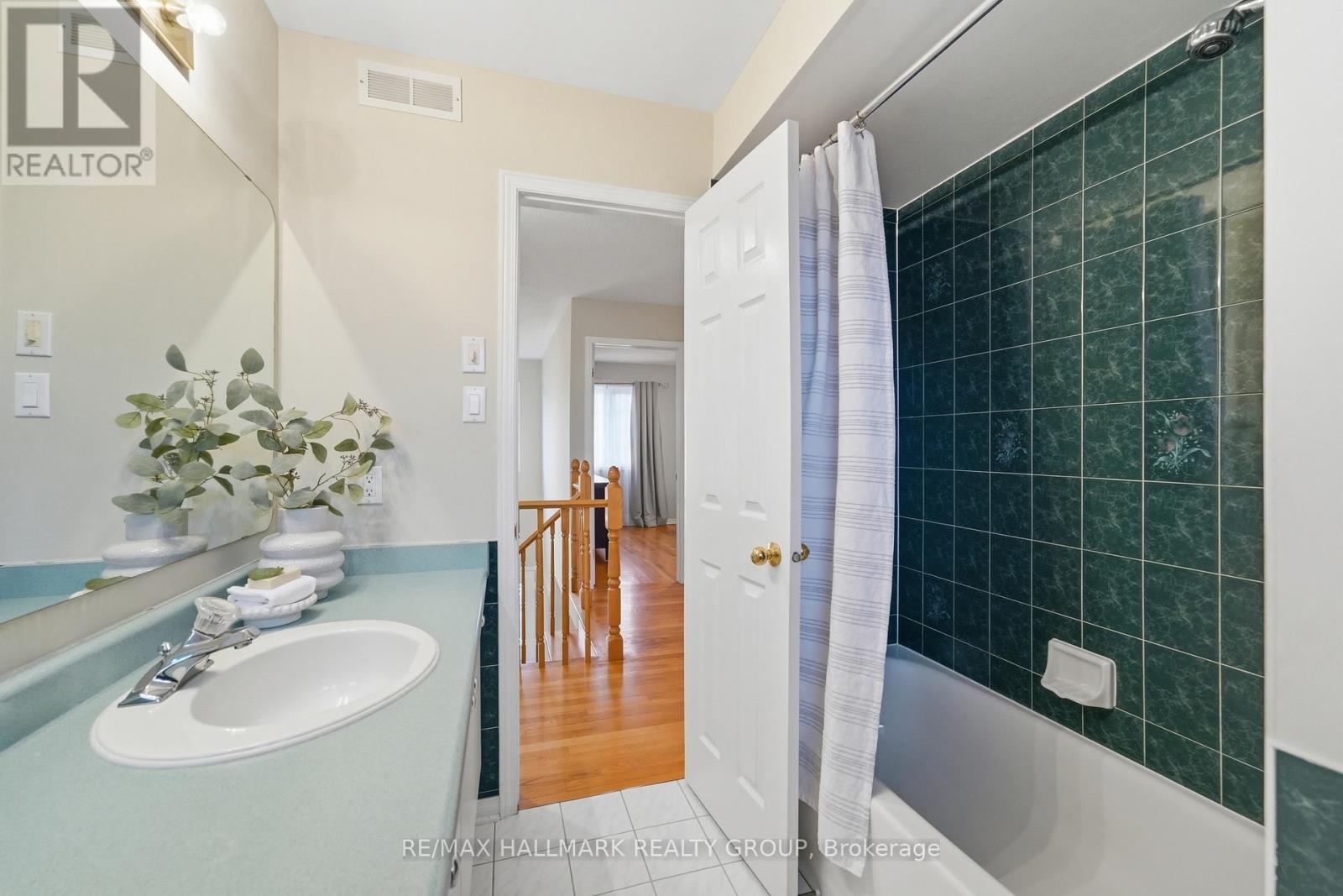 1144 AMBERCREST STREET - 32