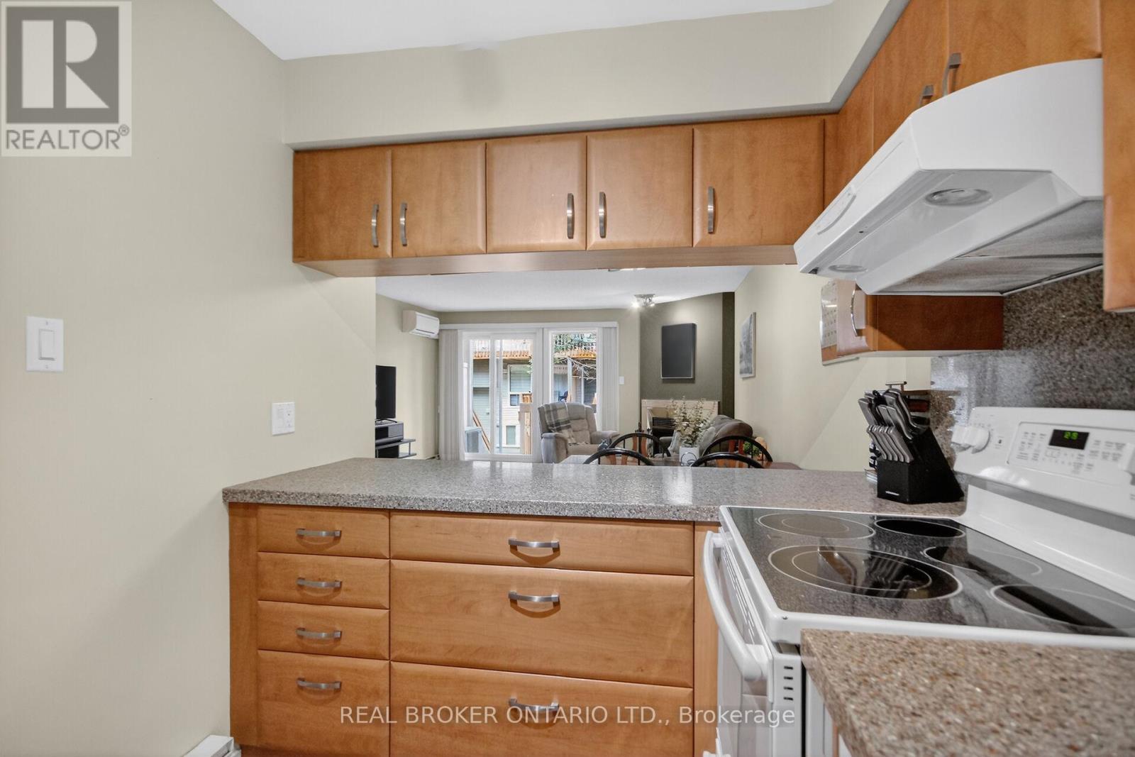 418 BRISTON PRIVATE - 10