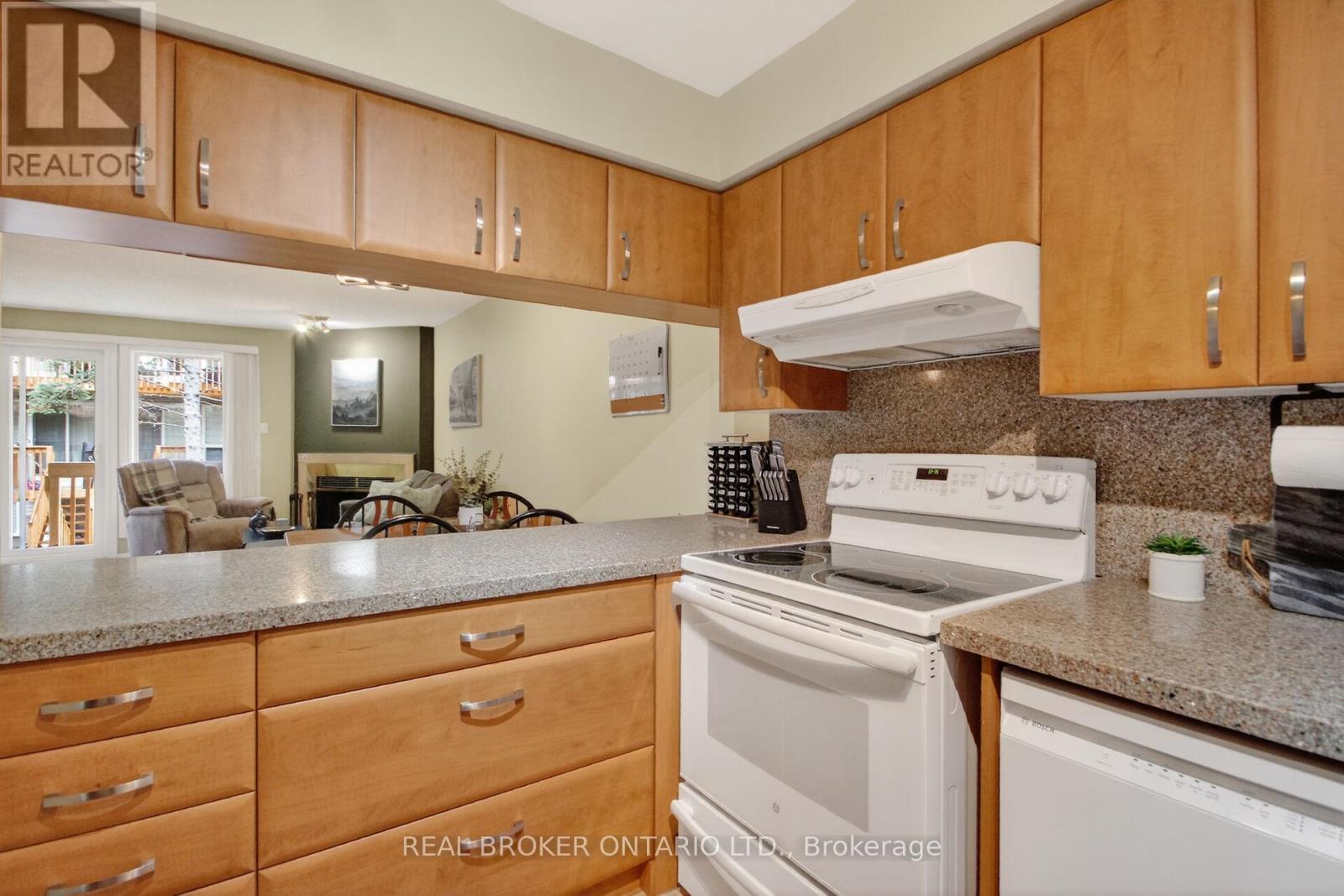 418 BRISTON PRIVATE - 7