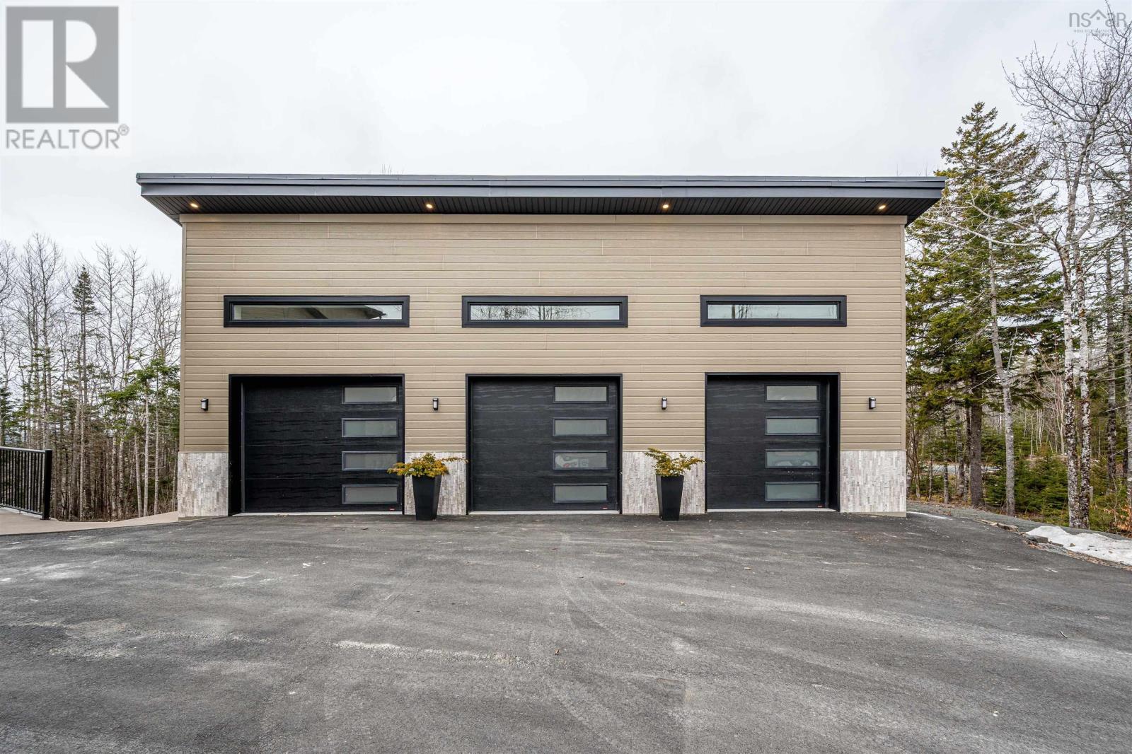 Property 13 of 49 of 11 ARGYLE Close