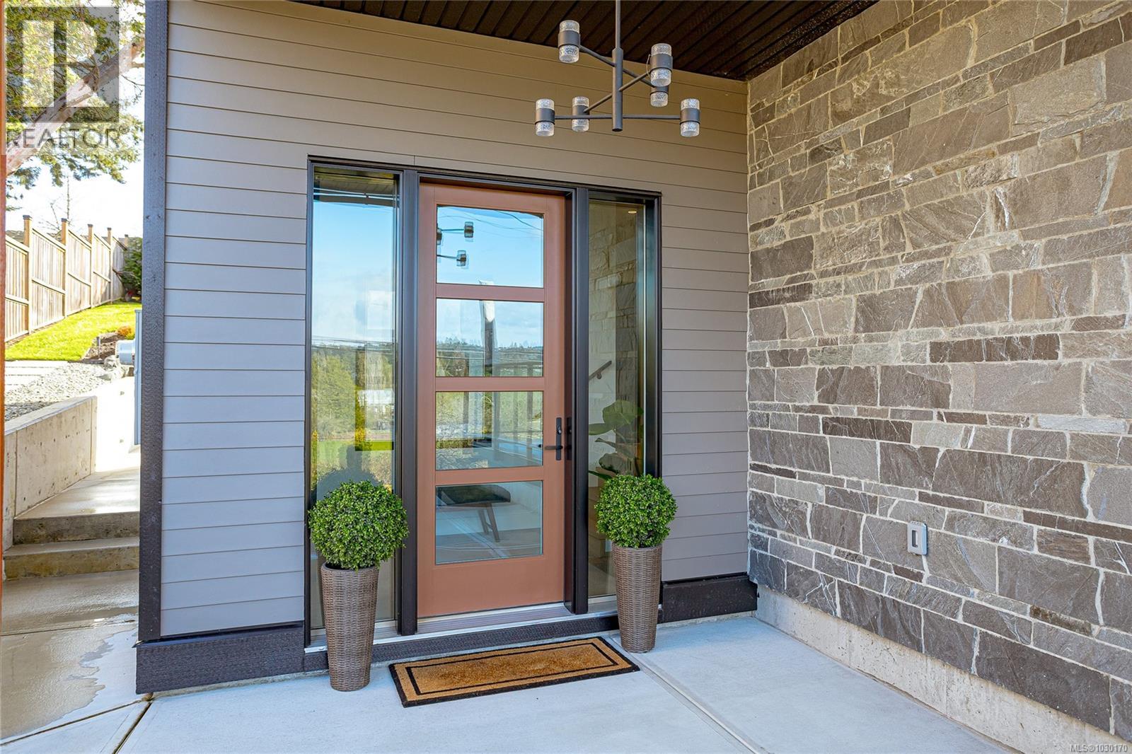 6575 CENTRAL SAANICH RD - Image 2