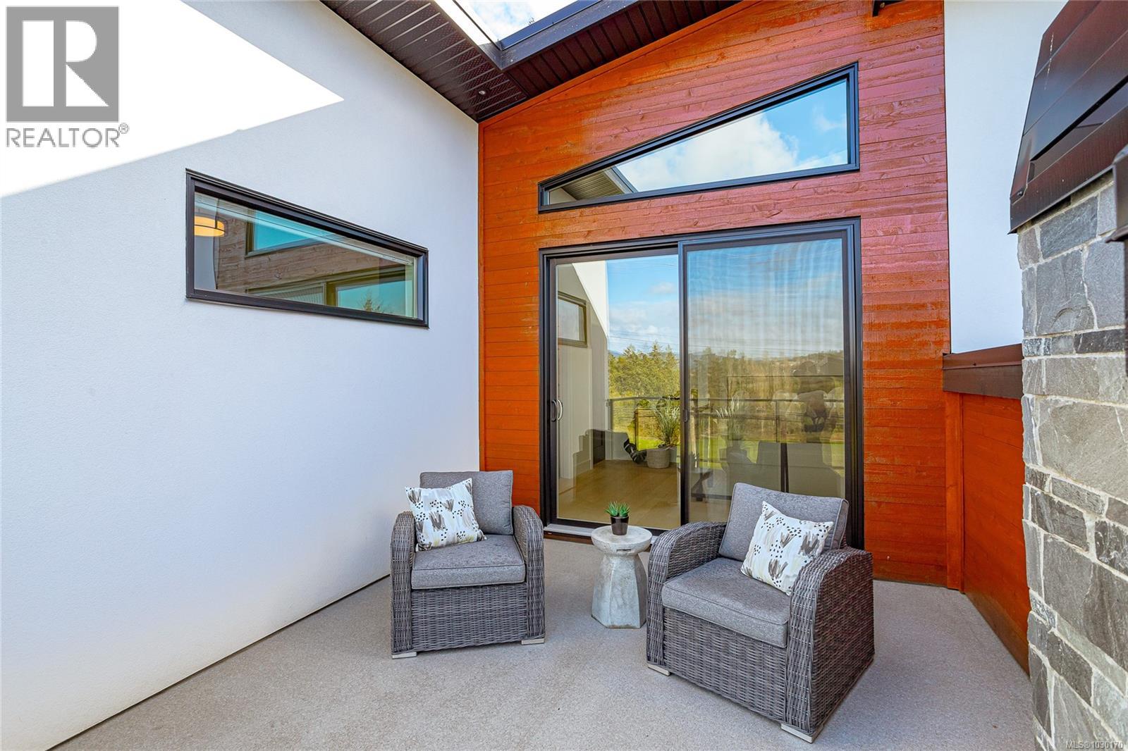 6575 CENTRAL SAANICH RD - 42