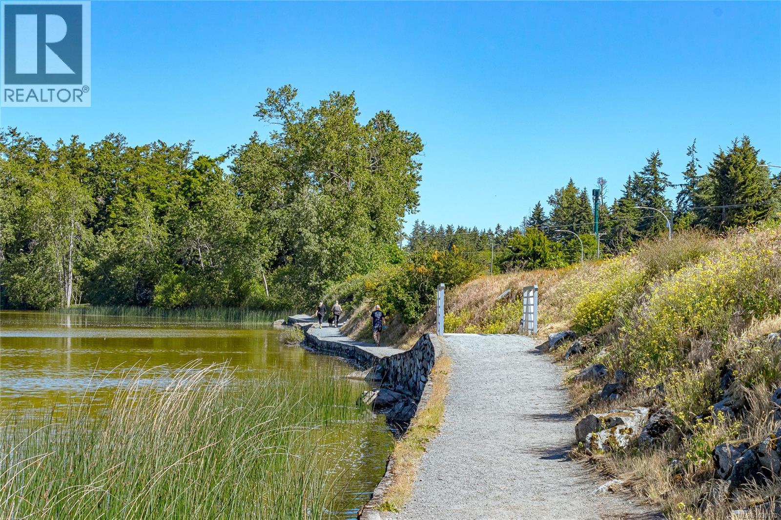 6575 CENTRAL SAANICH RD - 65