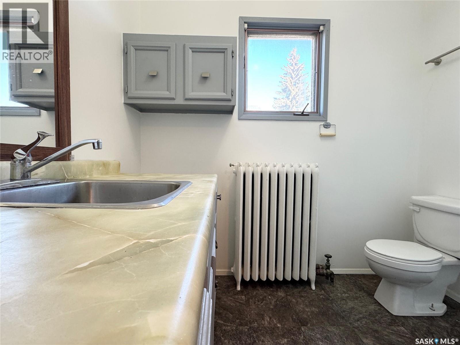 209 MAIN STREET - 11