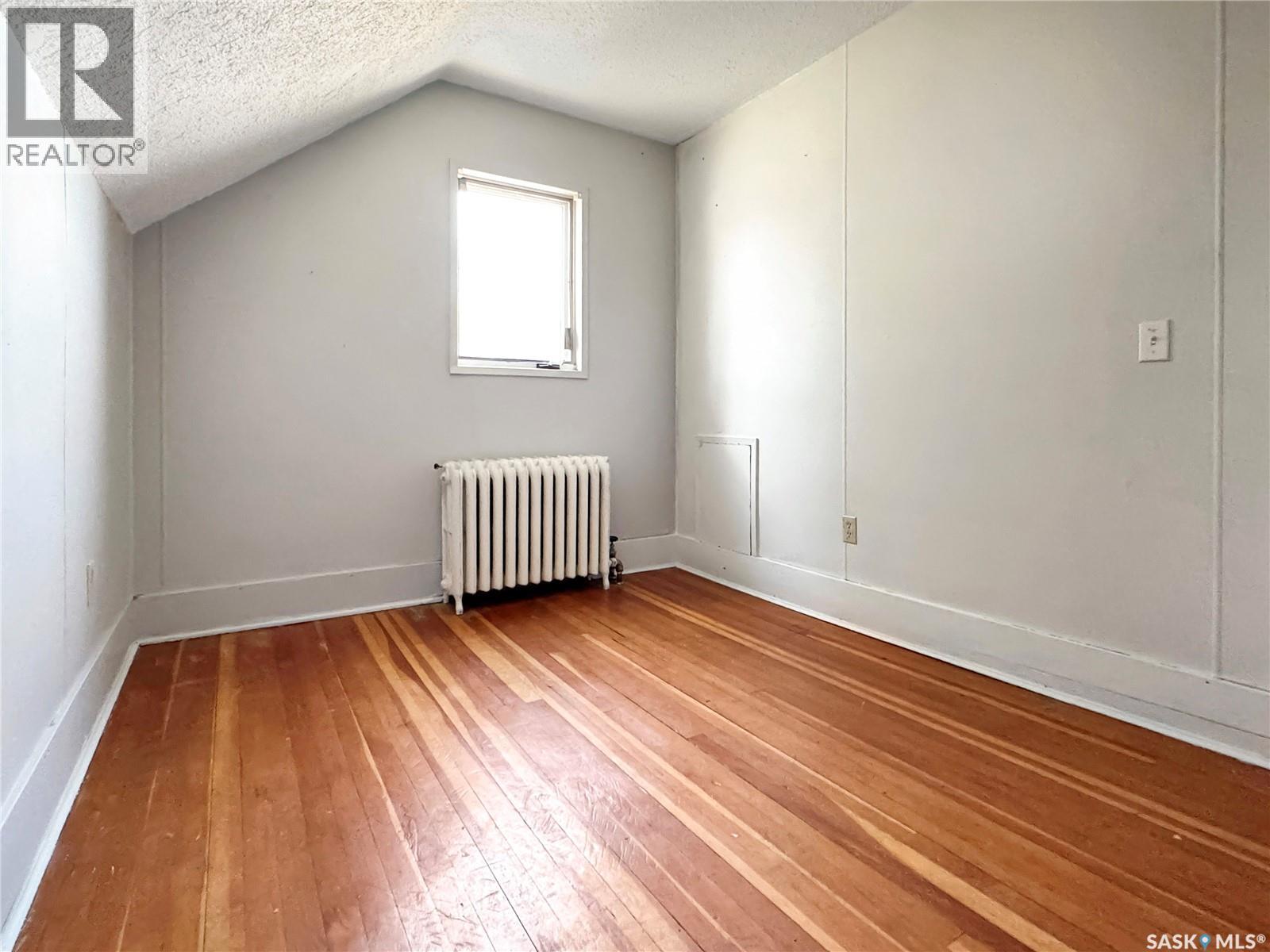 209 MAIN STREET - 13