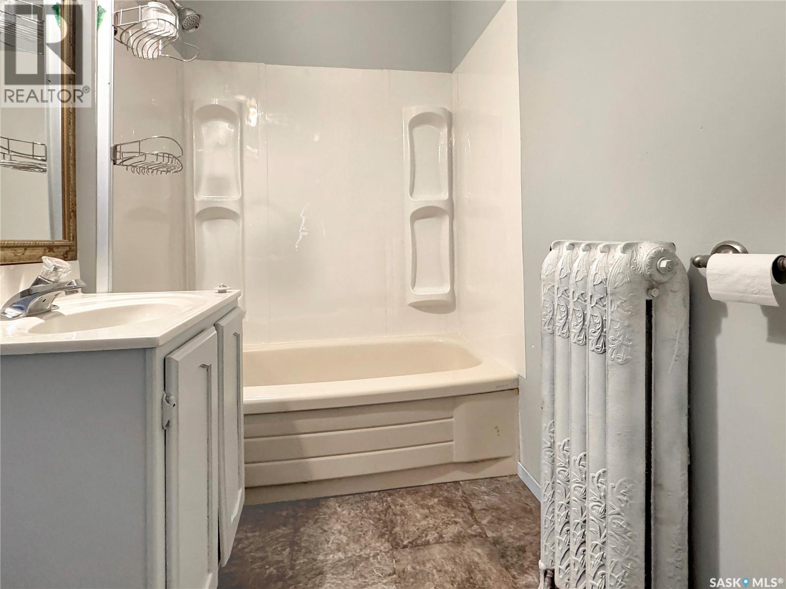 209 MAIN STREET - 14