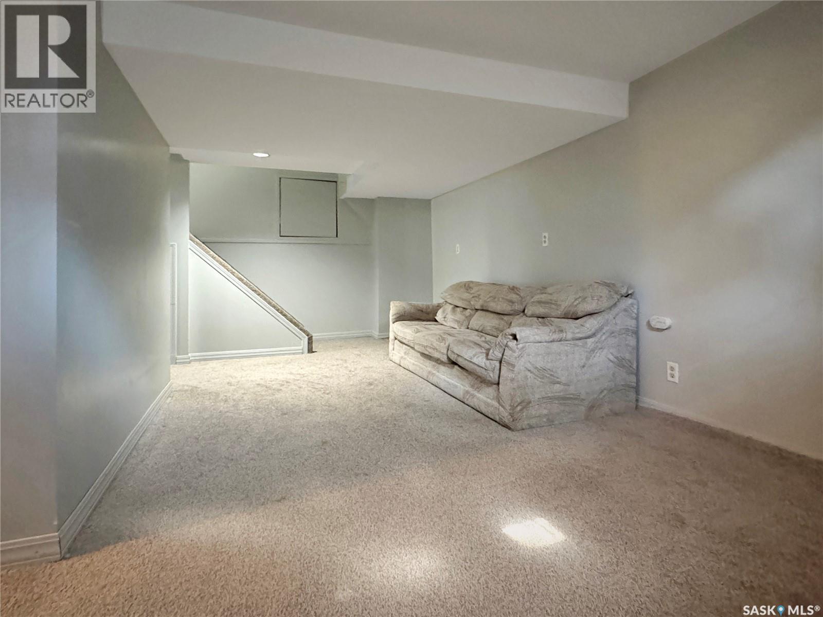 209 MAIN STREET - 18