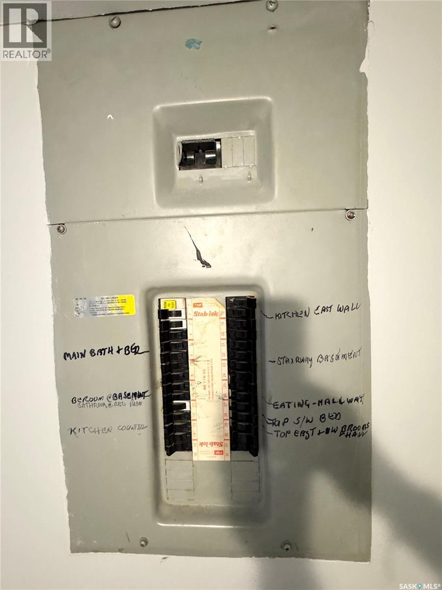 209 MAIN STREET - 21