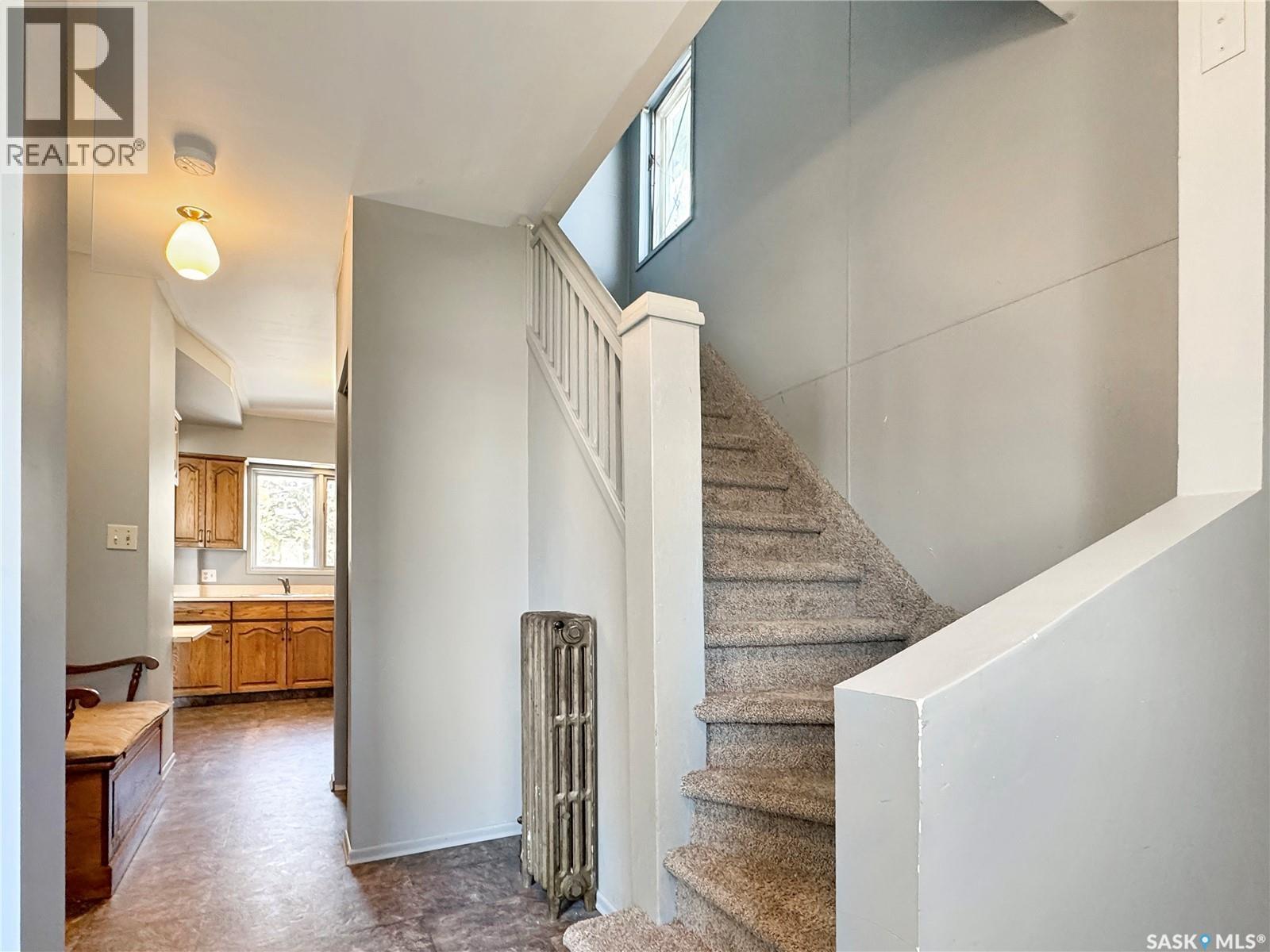209 MAIN STREET - 4
