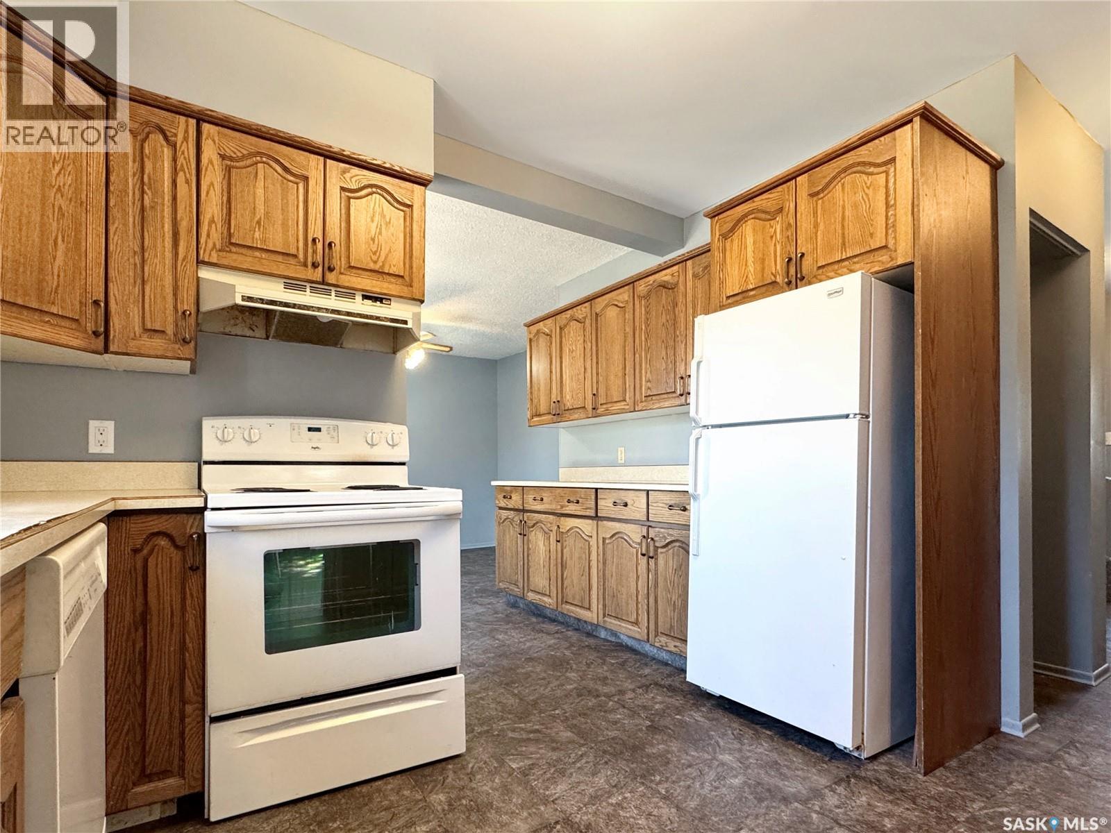 209 MAIN STREET - 7