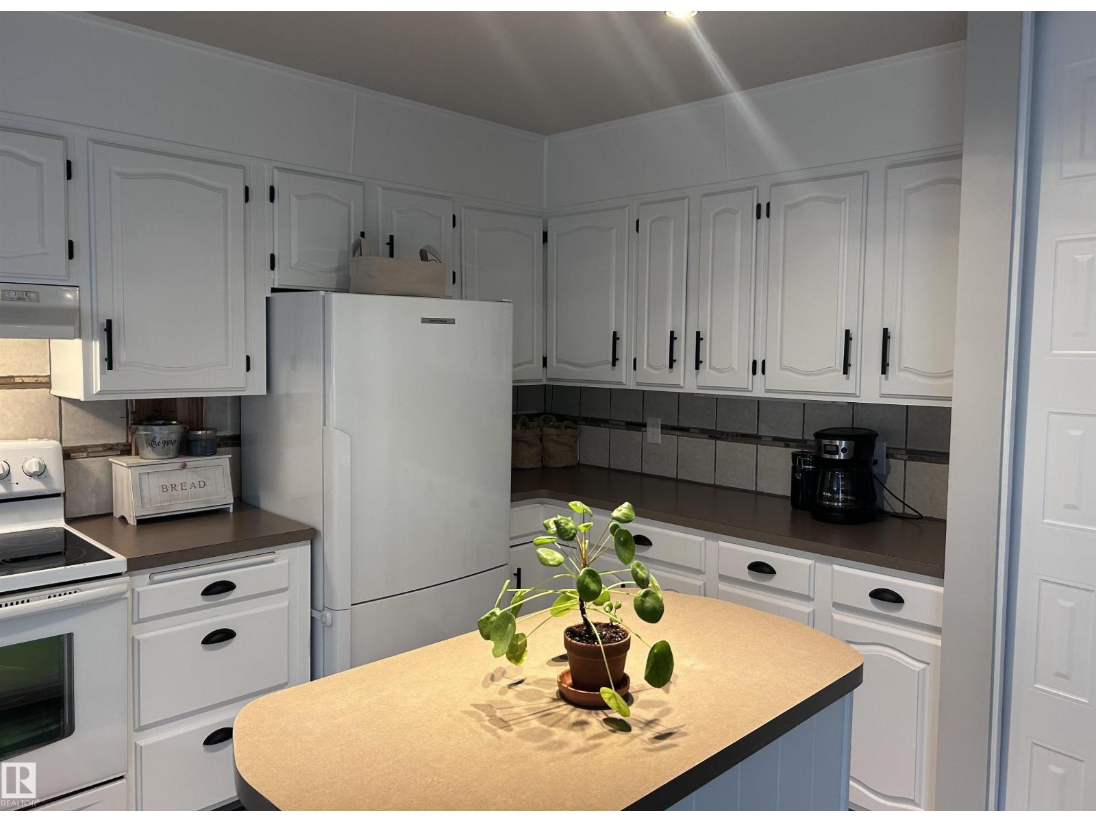 4515 54 Ave, Tofield