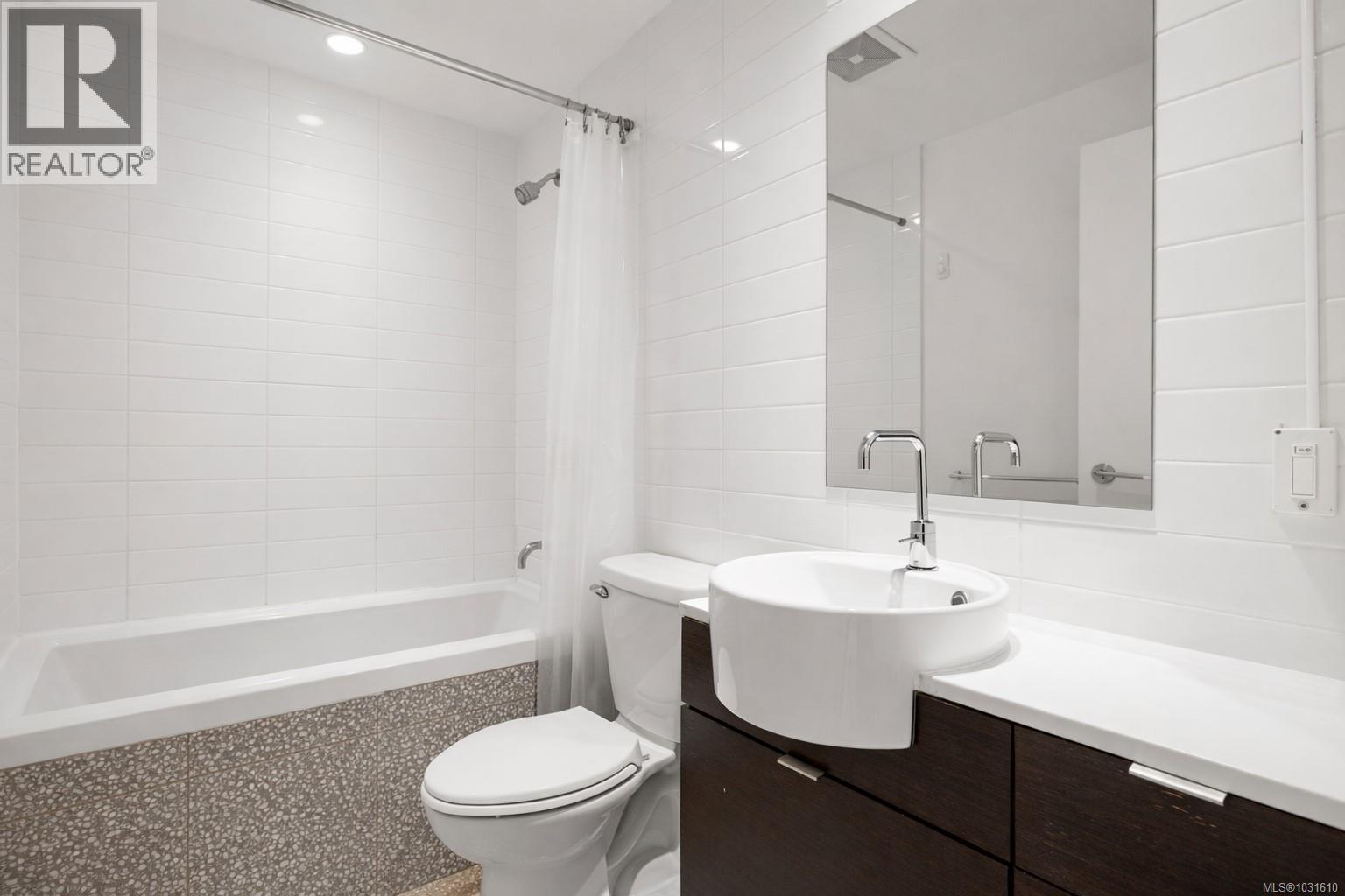 #304 770 FISGARD ST - 12