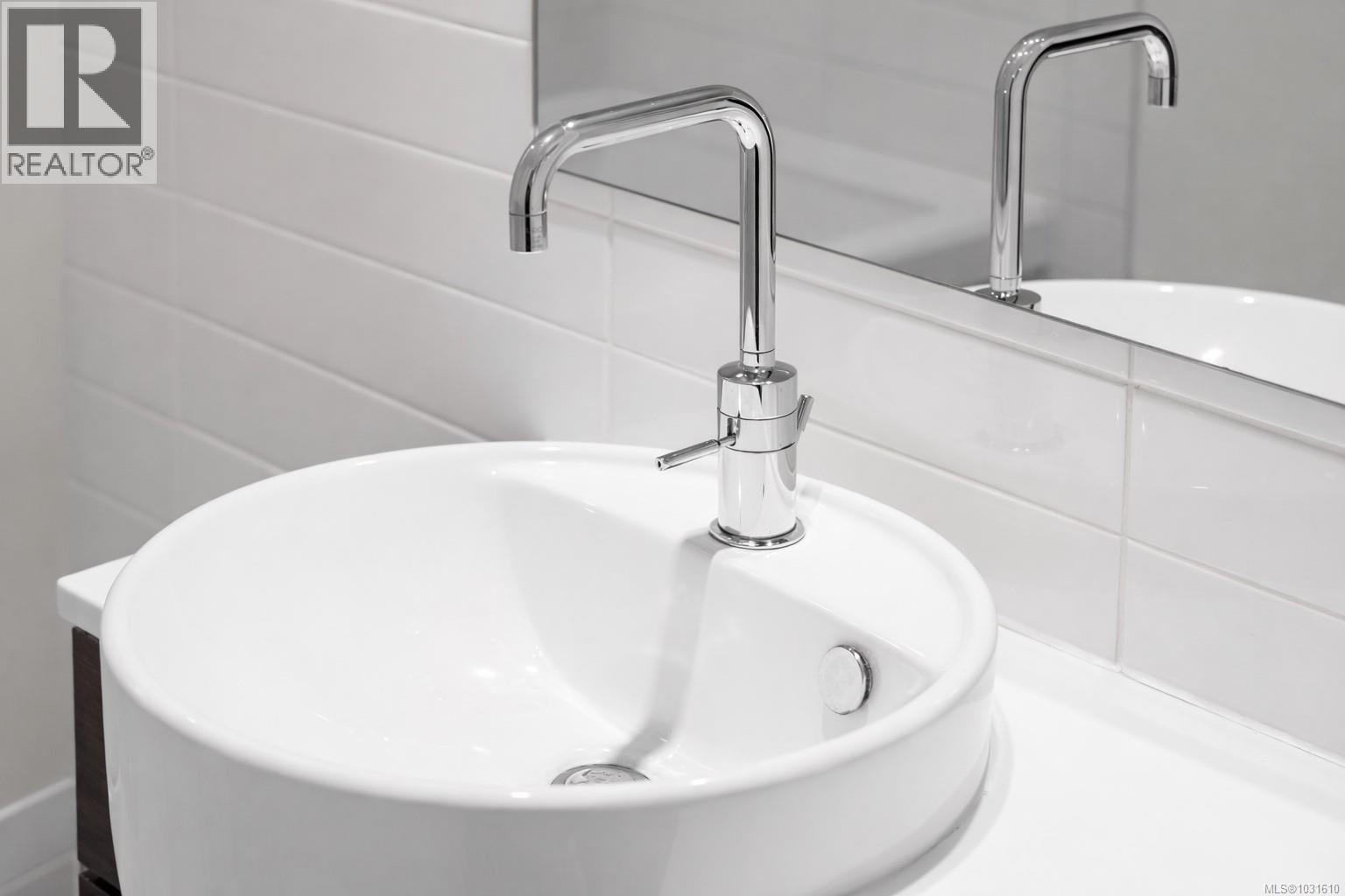 #304 770 FISGARD ST - 14