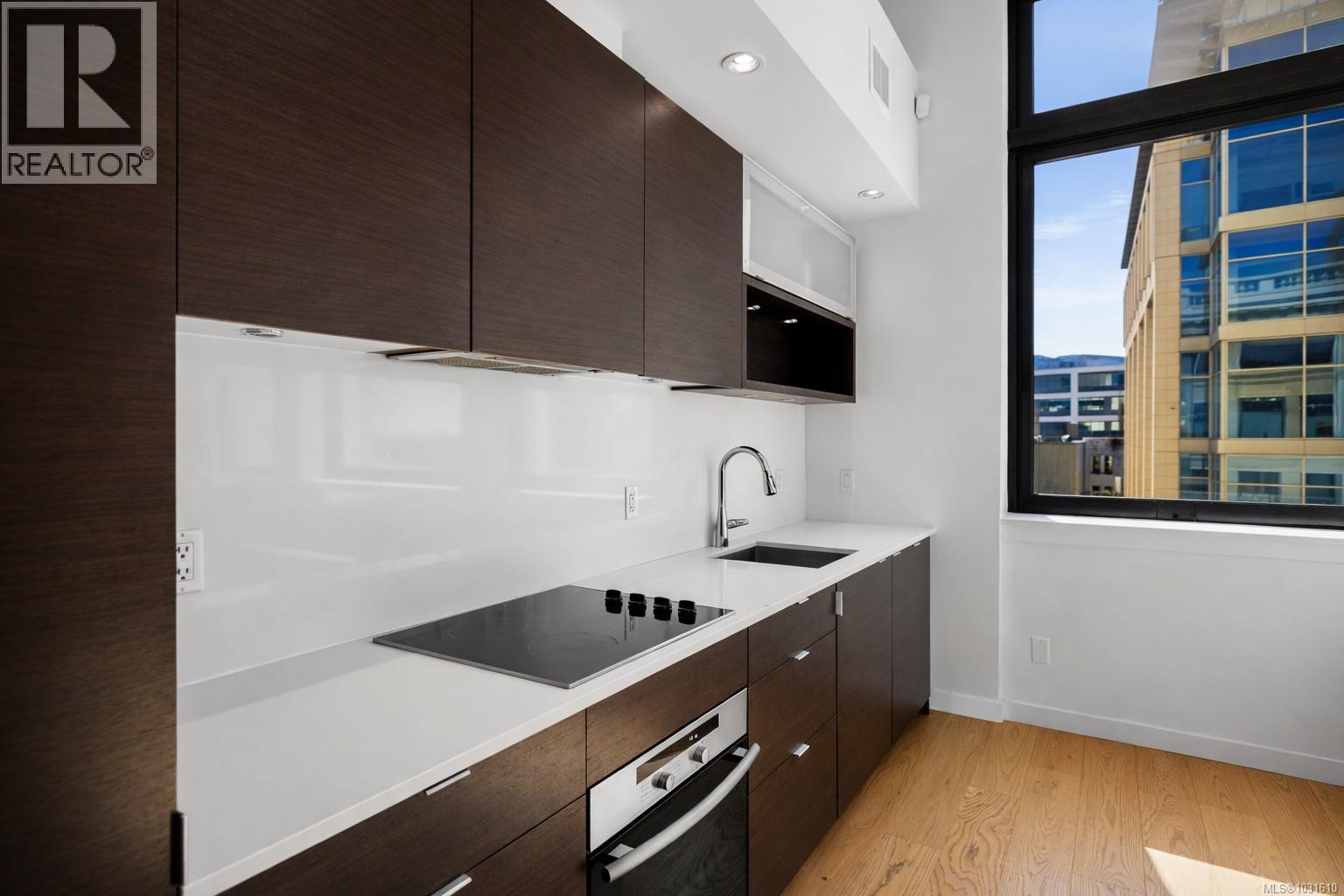 #304 770 FISGARD ST - 5