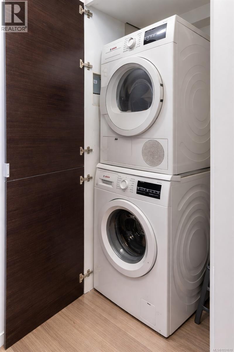 #304 770 FISGARD ST - 9