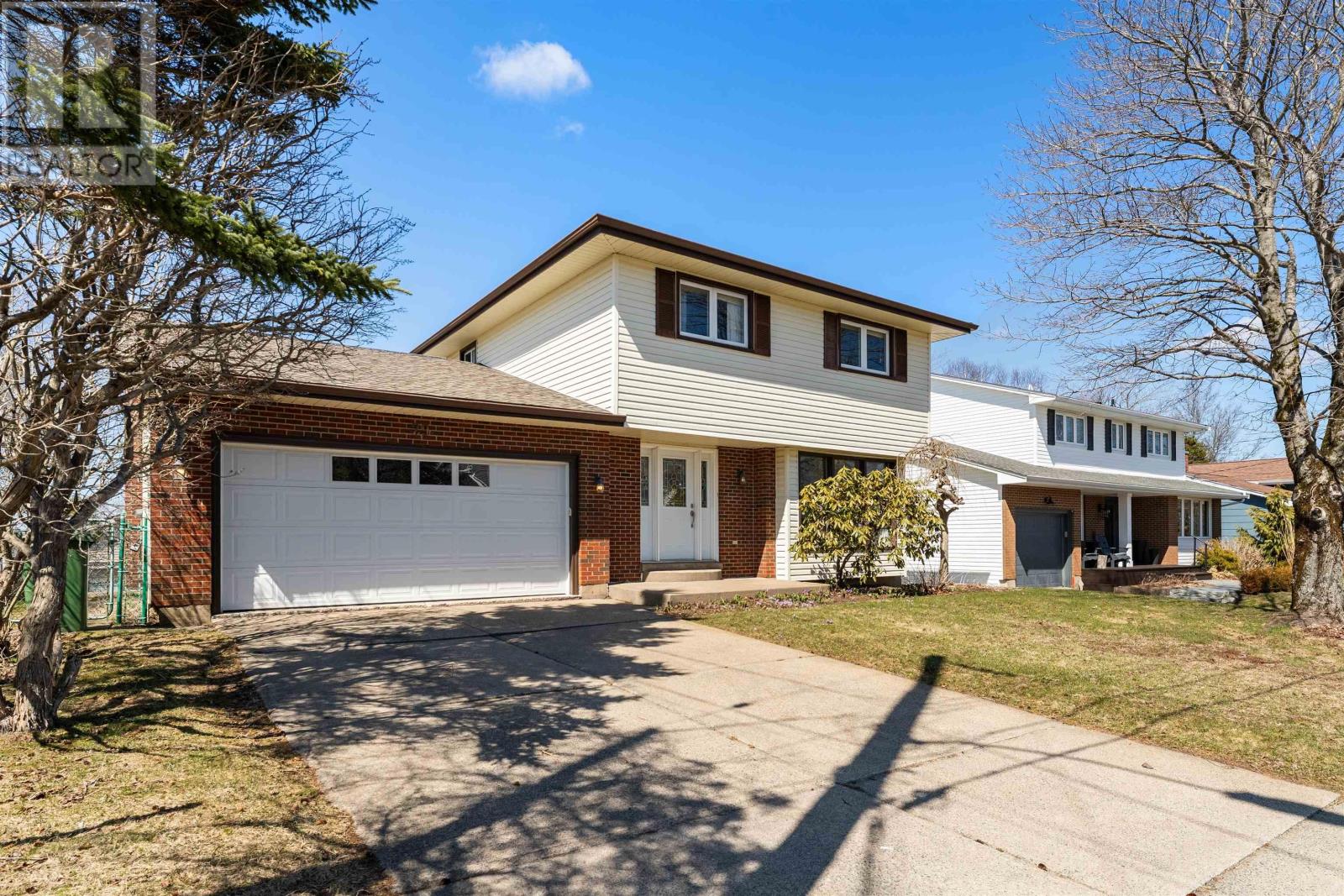 29 BOW STREET - Image 2