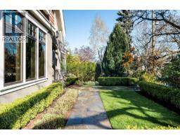 2096 Falkland Pl, Oak Bay, BC V8S4M5 Photo 31
