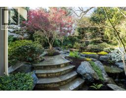 Office - 2096 Falkland Pl, Oak Bay, BC V8S4M5 Photo 16