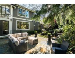 2096 Falkland Pl, Oak Bay, BC V8S4M5 Photo 46