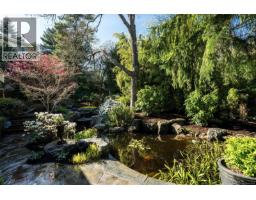 2096 Falkland Pl, Oak Bay, BC V8S4M5 Photo 47