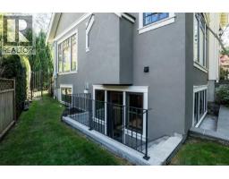 2096 Falkland Pl, Oak Bay, BC V8S4M5 Photo 30