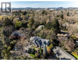 2096 Falkland Pl, Oak Bay, BC V8S4M5 Photo 87