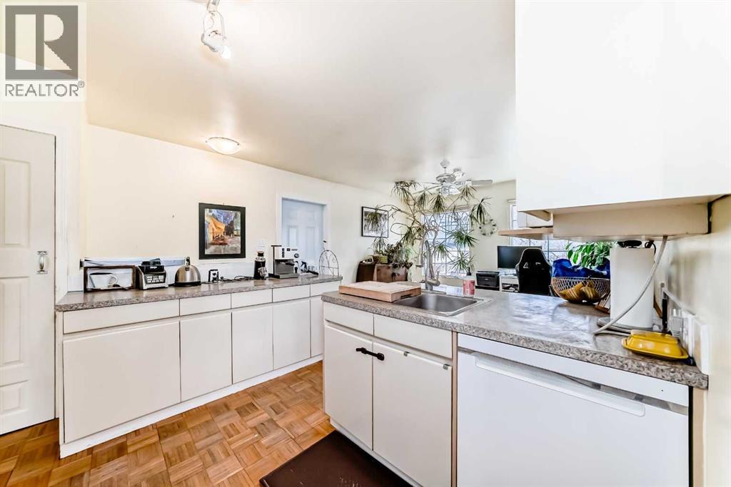 1628 16 STREET SE - 10