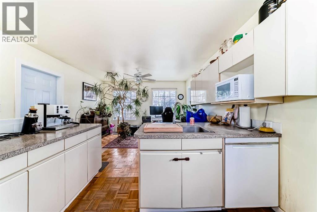 1628 16 STREET SE - 11