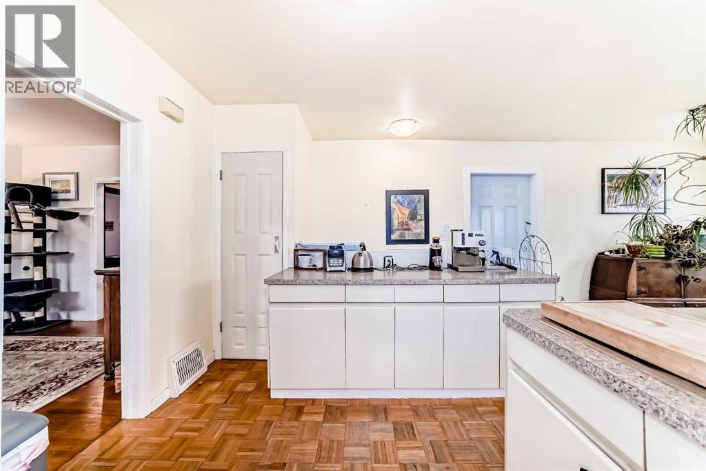 1628 16 STREET SE - 9