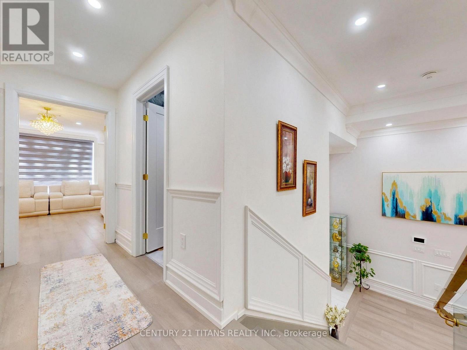 36 CRAIGLEE DRIVE - 17