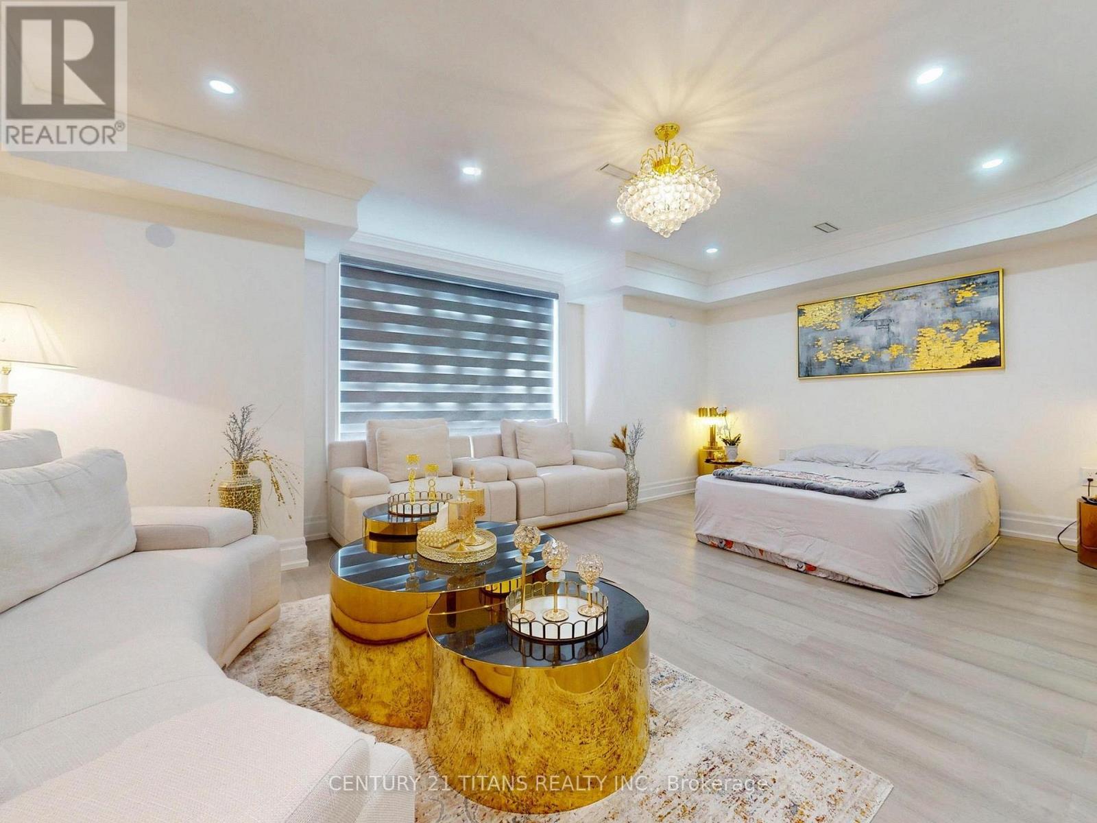 36 CRAIGLEE DRIVE - 19