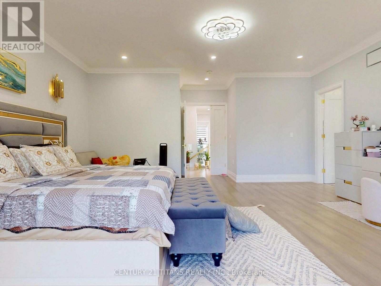 36 CRAIGLEE DRIVE - 26