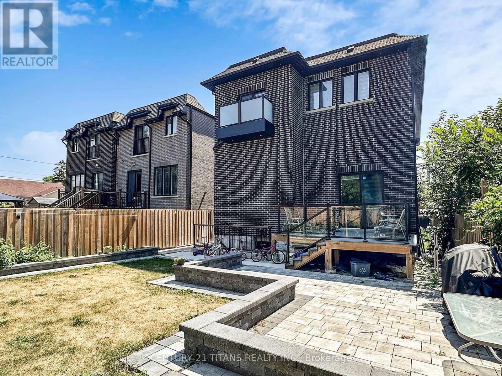 36 CRAIGLEE DRIVE - 44