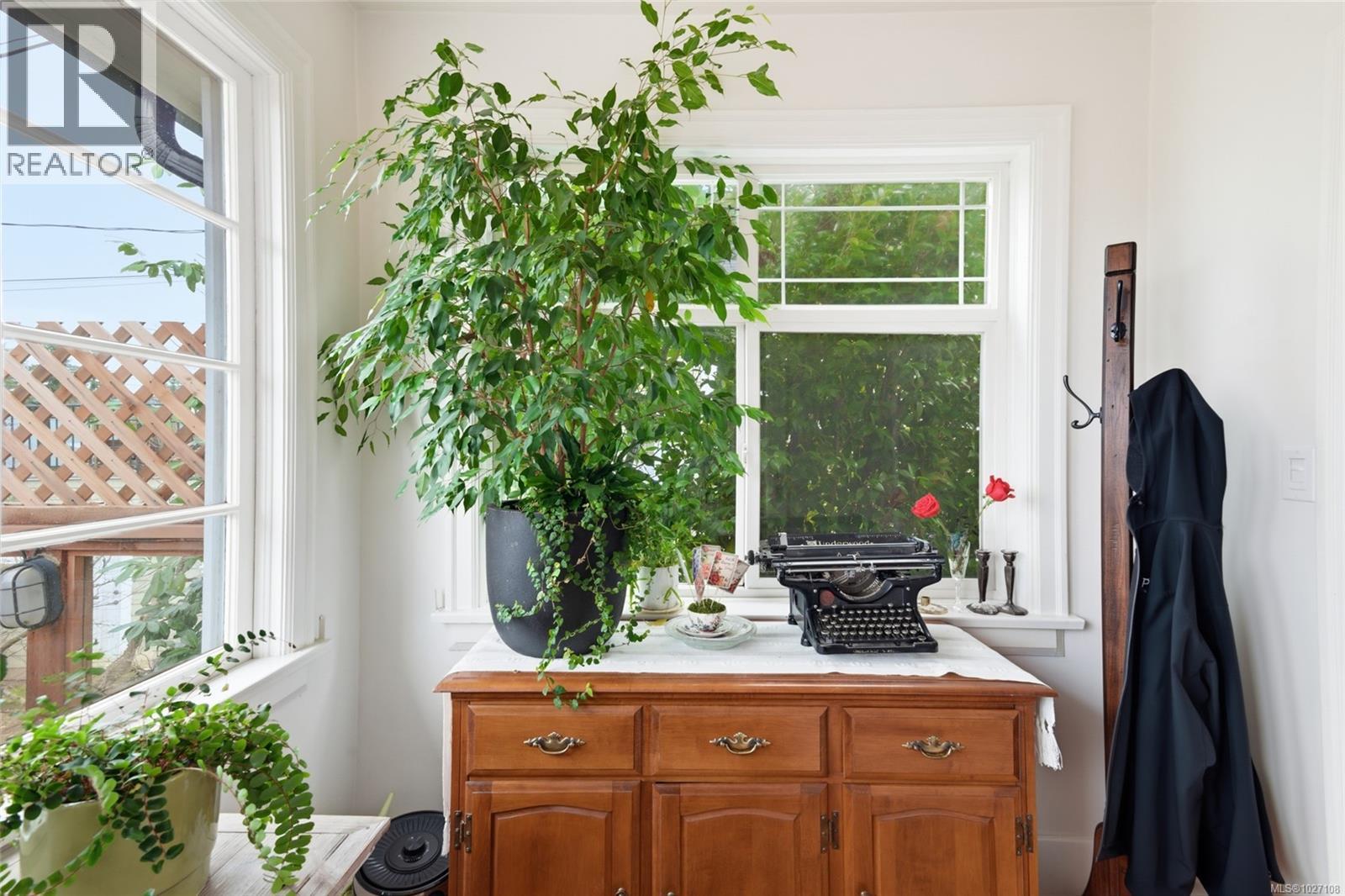 4545 ARGYLE ST S - 18