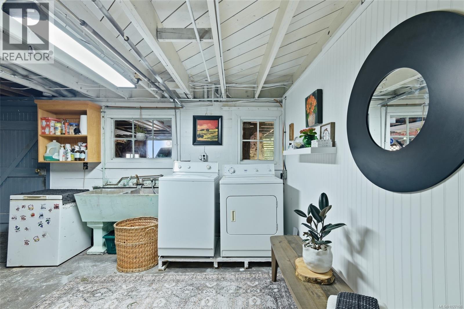 4545 ARGYLE ST S - 32