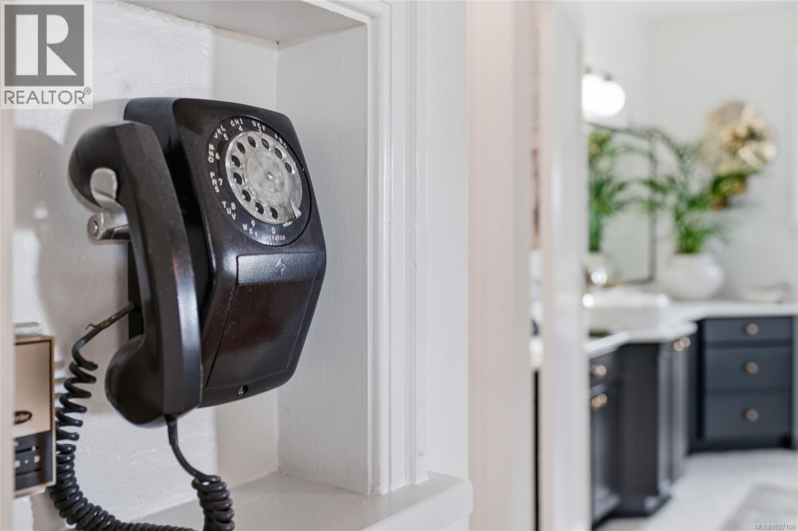 4545 ARGYLE ST S - 8