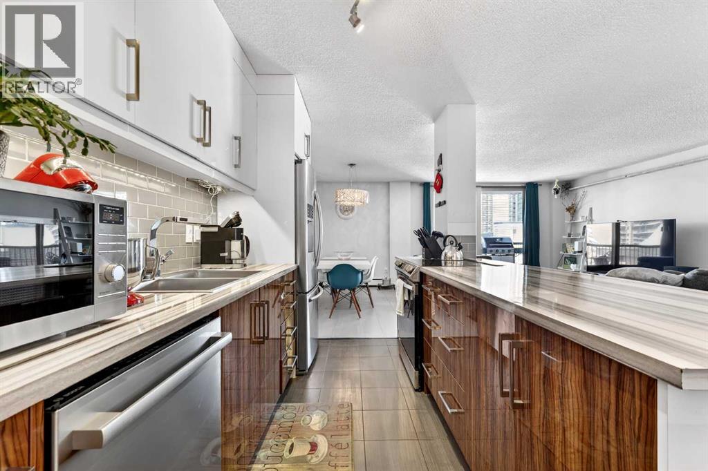 #802 1213 13 AVENUE SW - 12