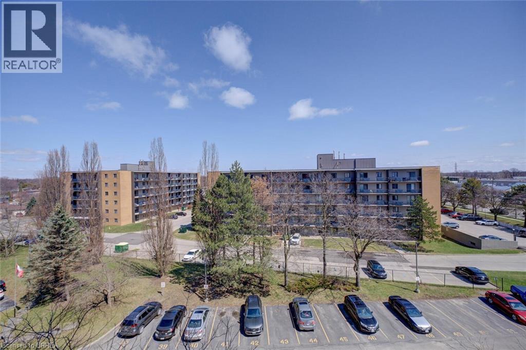 #601 9 BONHEUR Court - 35
