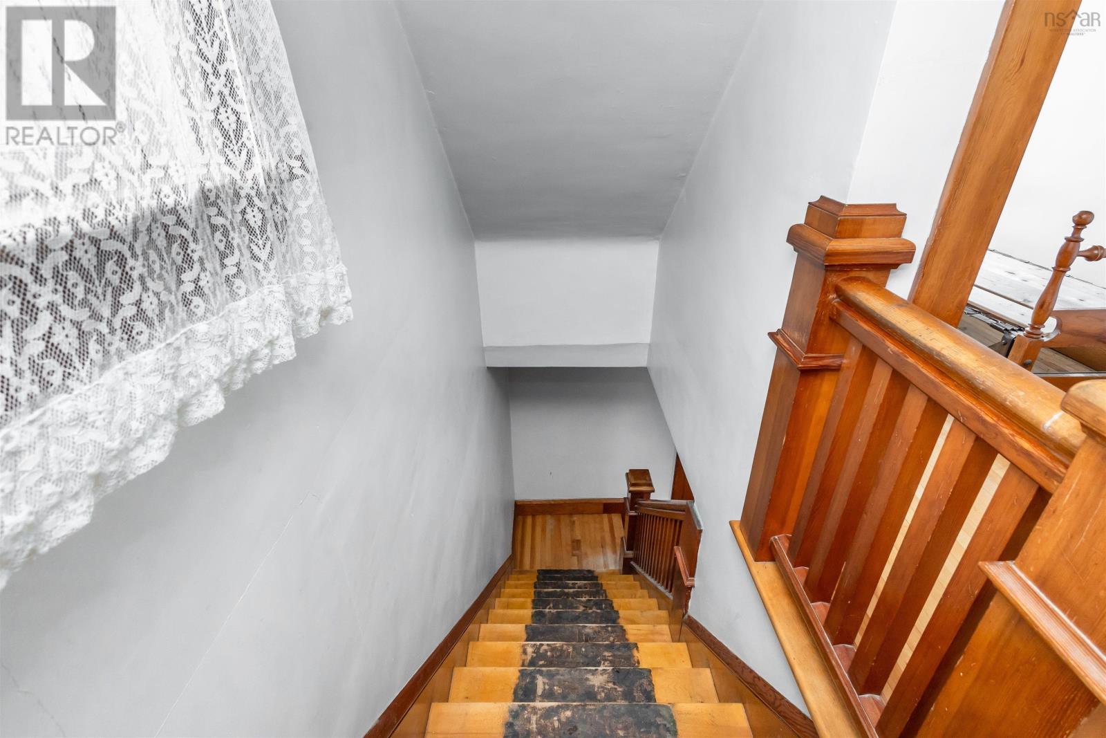 Property 1 of 32 of 171 Cabot Street