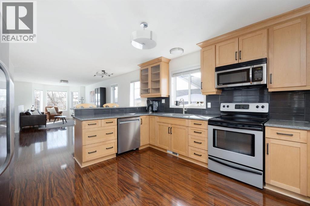 113 EGLERT DRIVE - 10