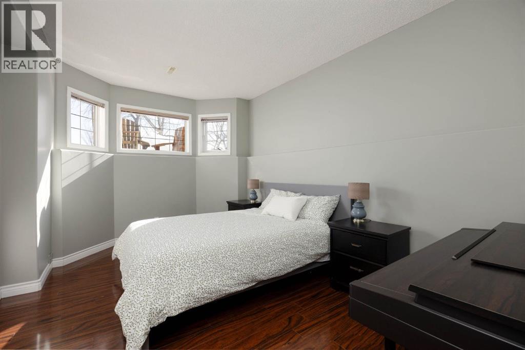 113 EGLERT DRIVE - 23