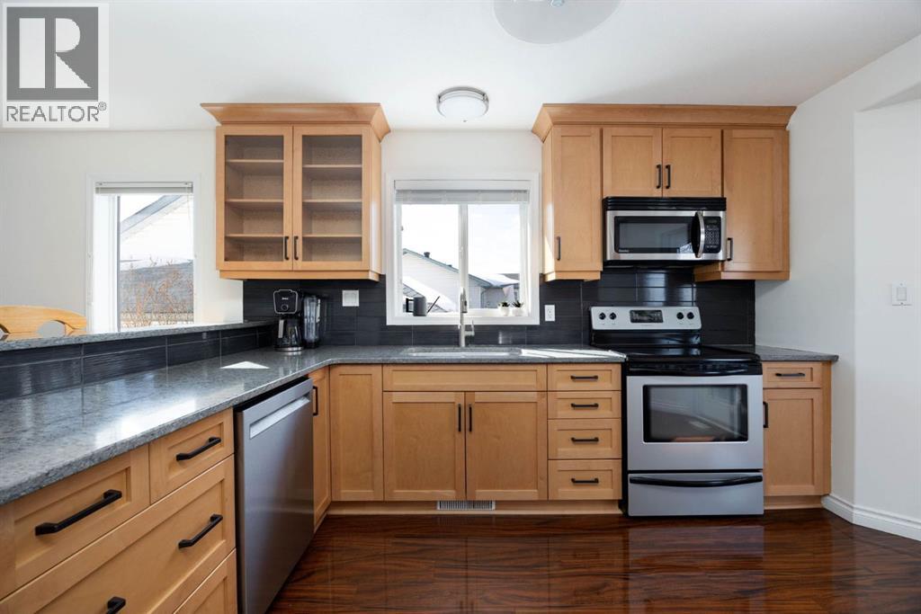 113 EGLERT DRIVE - 8