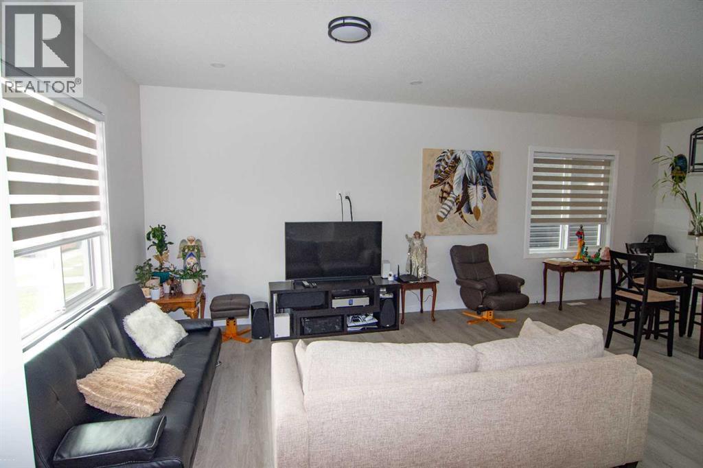 350 MIDGROVE LINK SW - 17