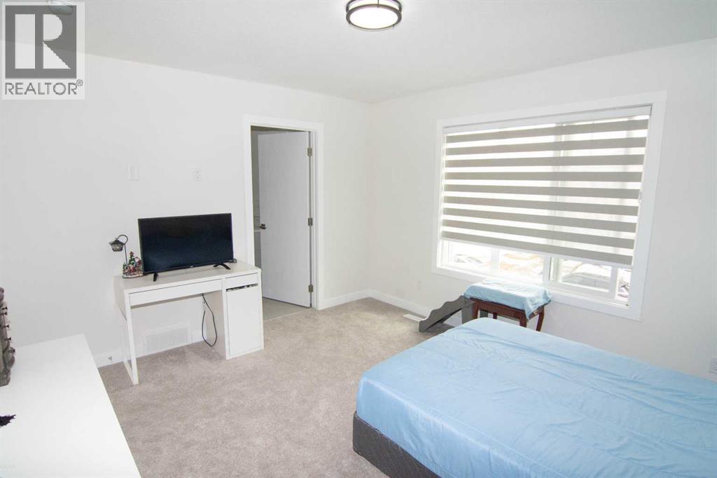 350 MIDGROVE LINK SW - 25