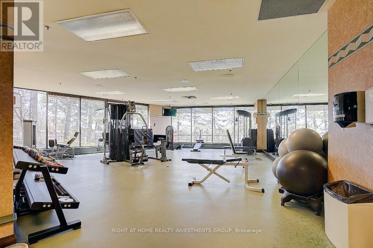 #511 89 SKYMARK DRIVE - 50