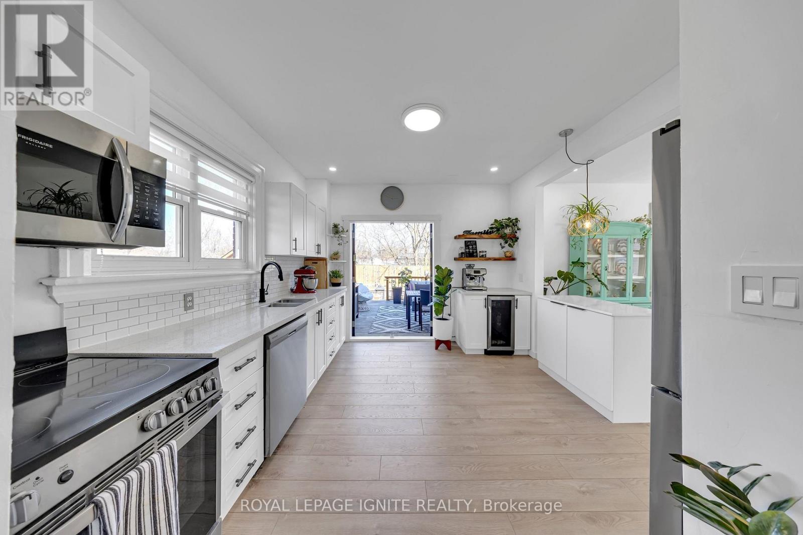 101 GIBBONS STREET - 18