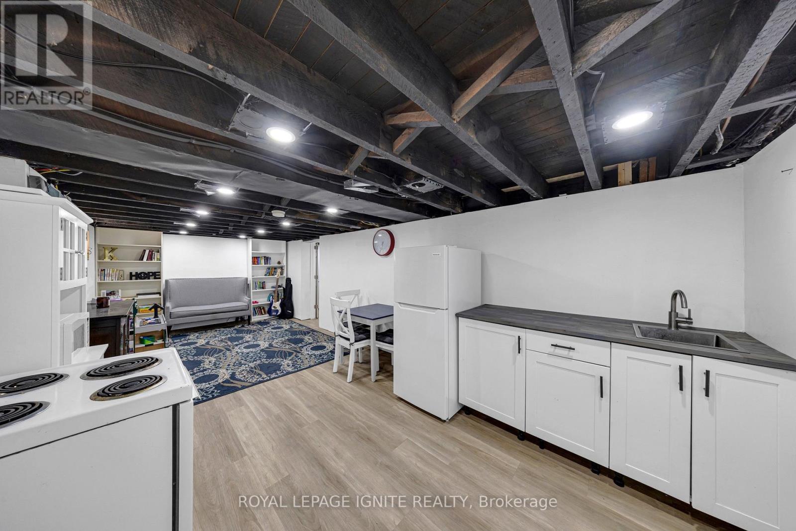 101 GIBBONS STREET - 30