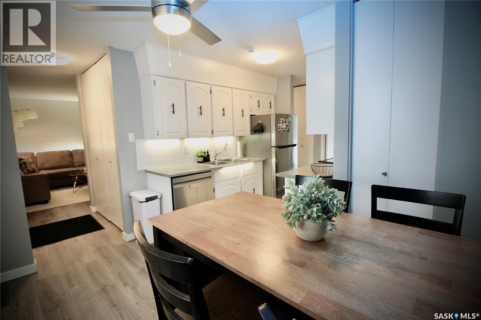 3342 DIEFENBAKER DRIVE - 12